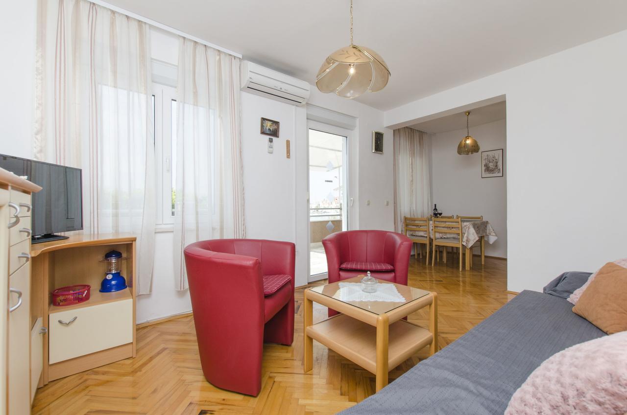 Apartment Danijela Primosten Exterior photo